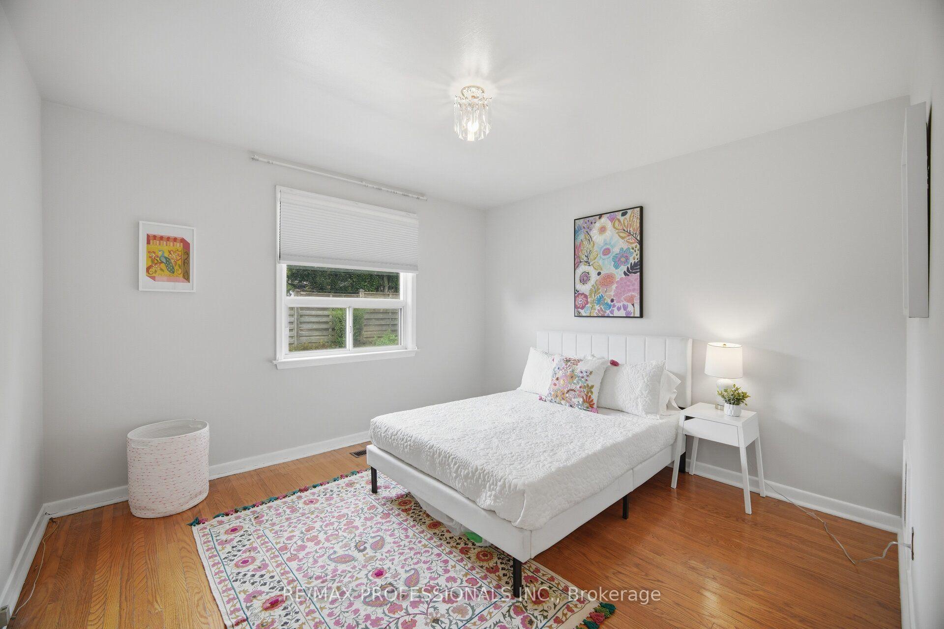 Photo 17 of 147 Chapman Road, Etobicoke, Humber Heights — HOMEH