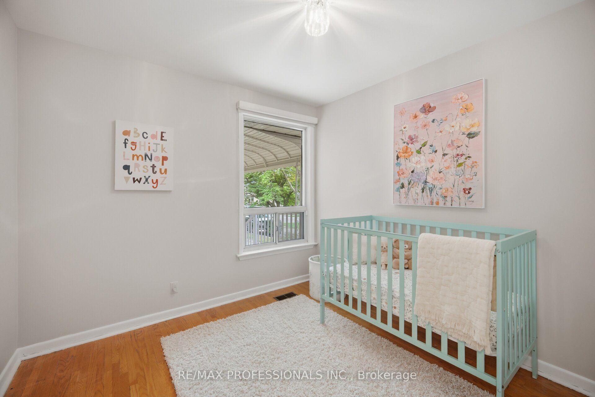 Photo 19 of 147 Chapman Road, Etobicoke, Humber Heights — HOMEH