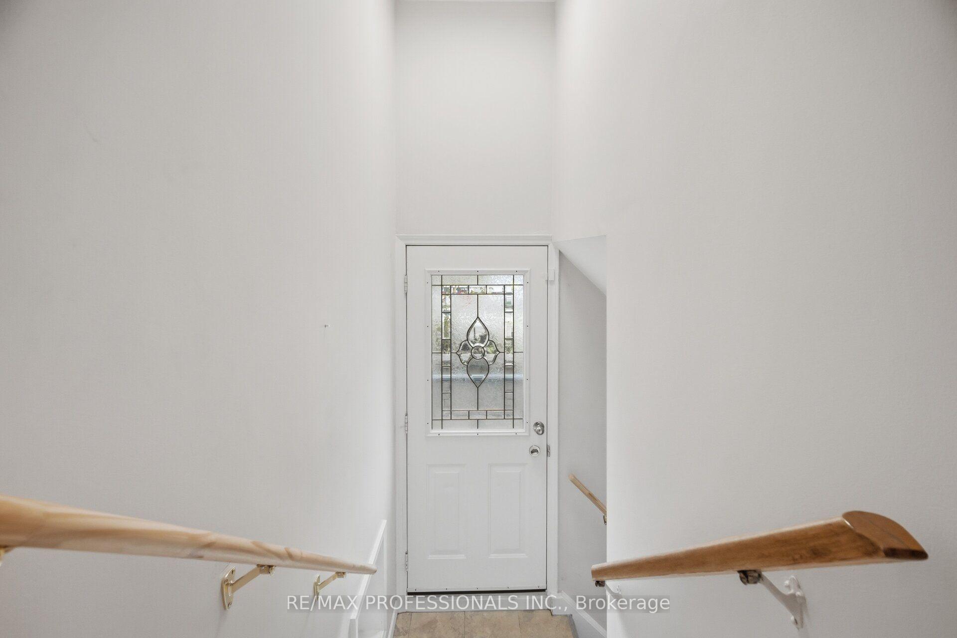 Photo 23 of 147 Chapman Road, Etobicoke, Humber Heights — HOMEH