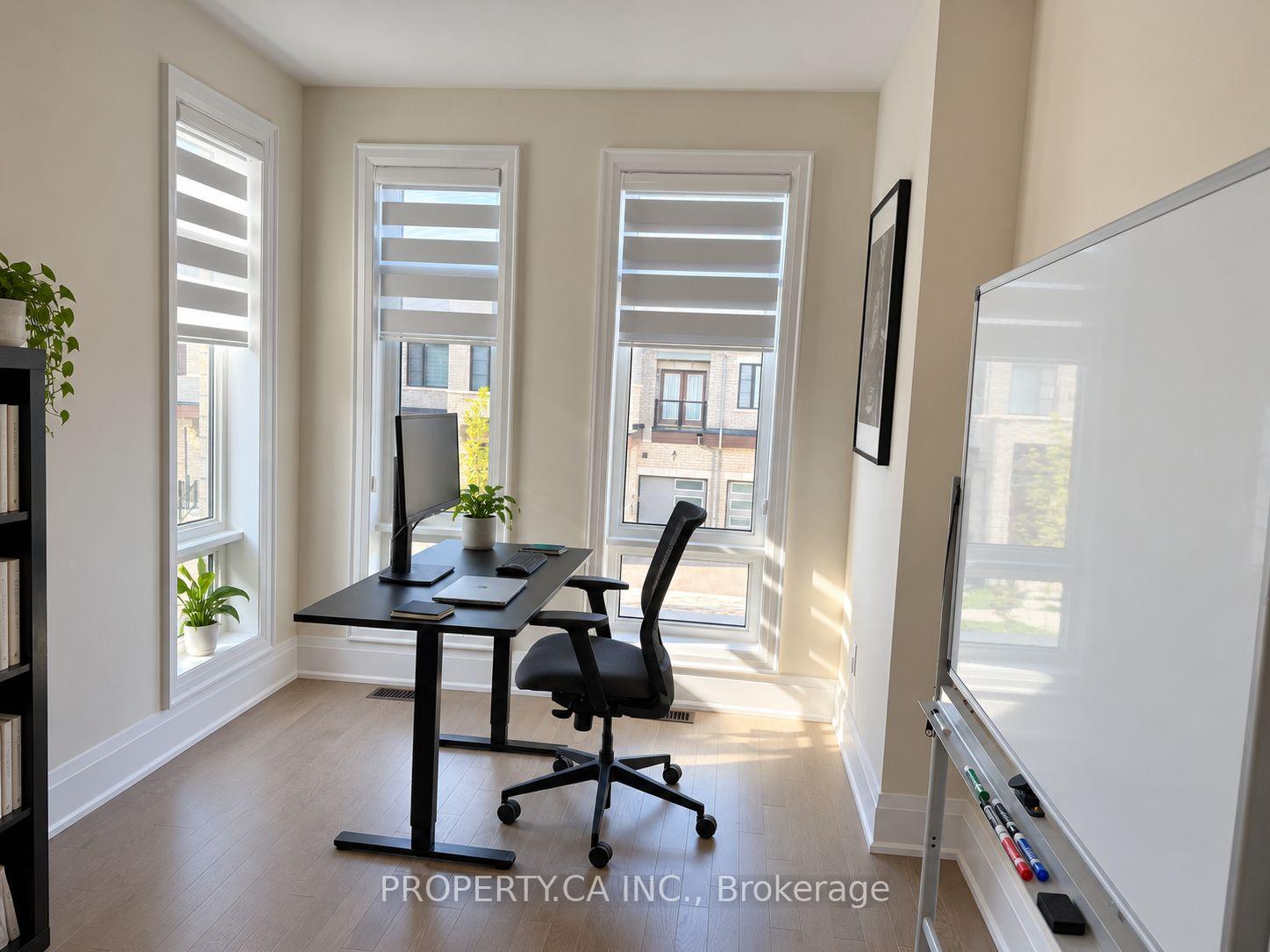 Photo 8 of 15 Schmeltzer Crescent, Richmond Hill, Rural Richmond Hill — HOMEH