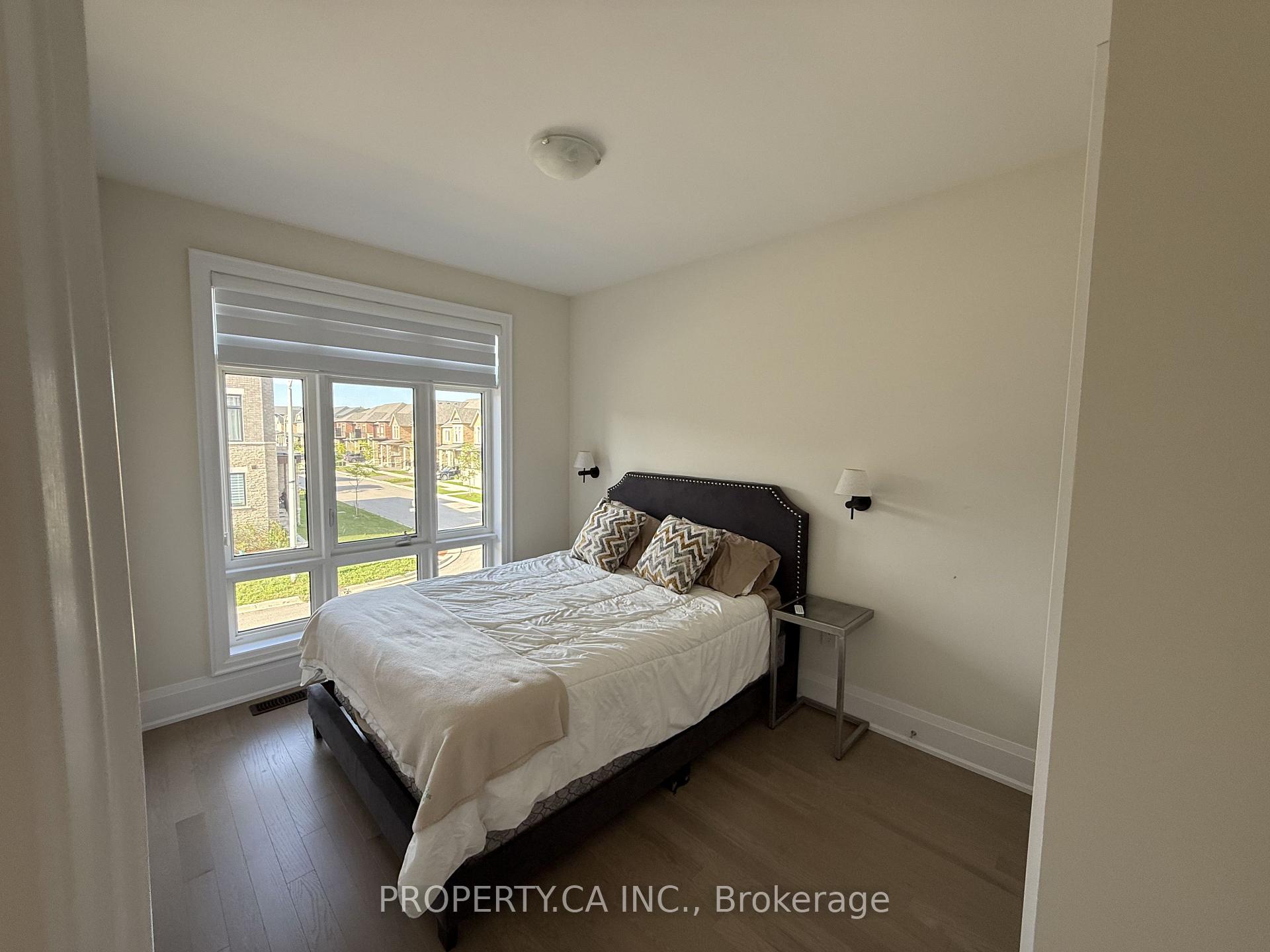 Photo 15 of 15 Schmeltzer Crescent, Richmond Hill, Rural Richmond Hill — HOMEH