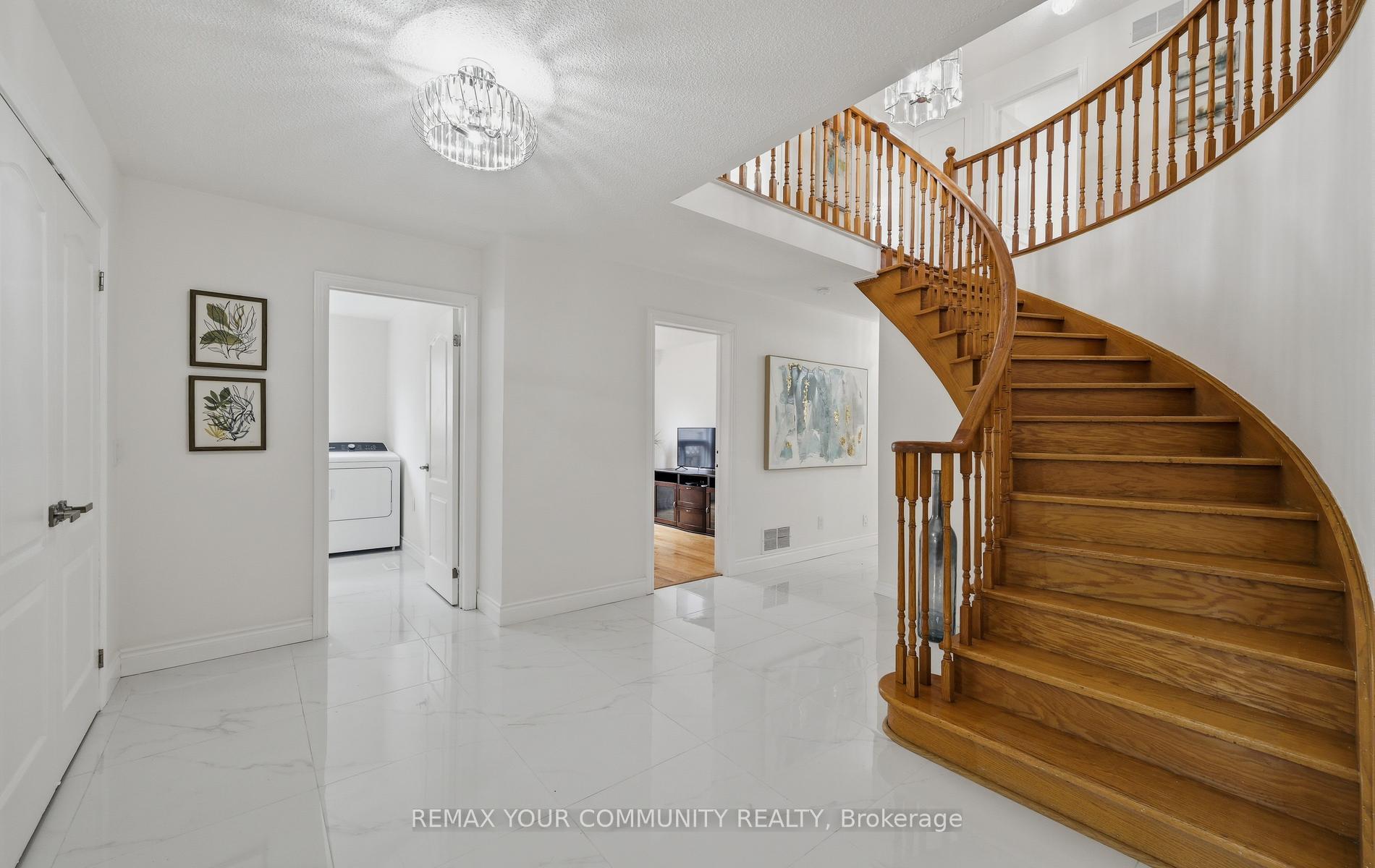 Photo 7 of 1554 Saugeen Drive, Pickering, Amberlea — HOMEH