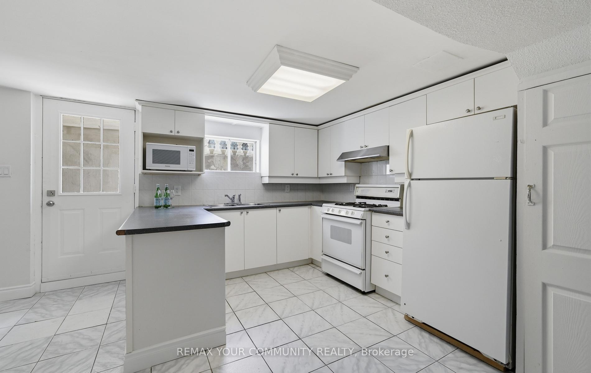 Photo 29 of 1554 Saugeen Drive, Pickering, Amberlea — HOMEH