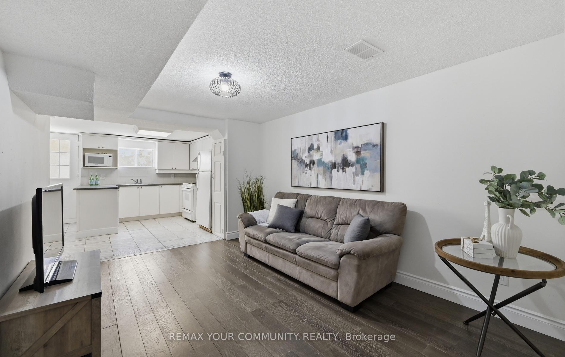 Photo 33 of 1554 Saugeen Drive, Pickering, Amberlea — HOMEH