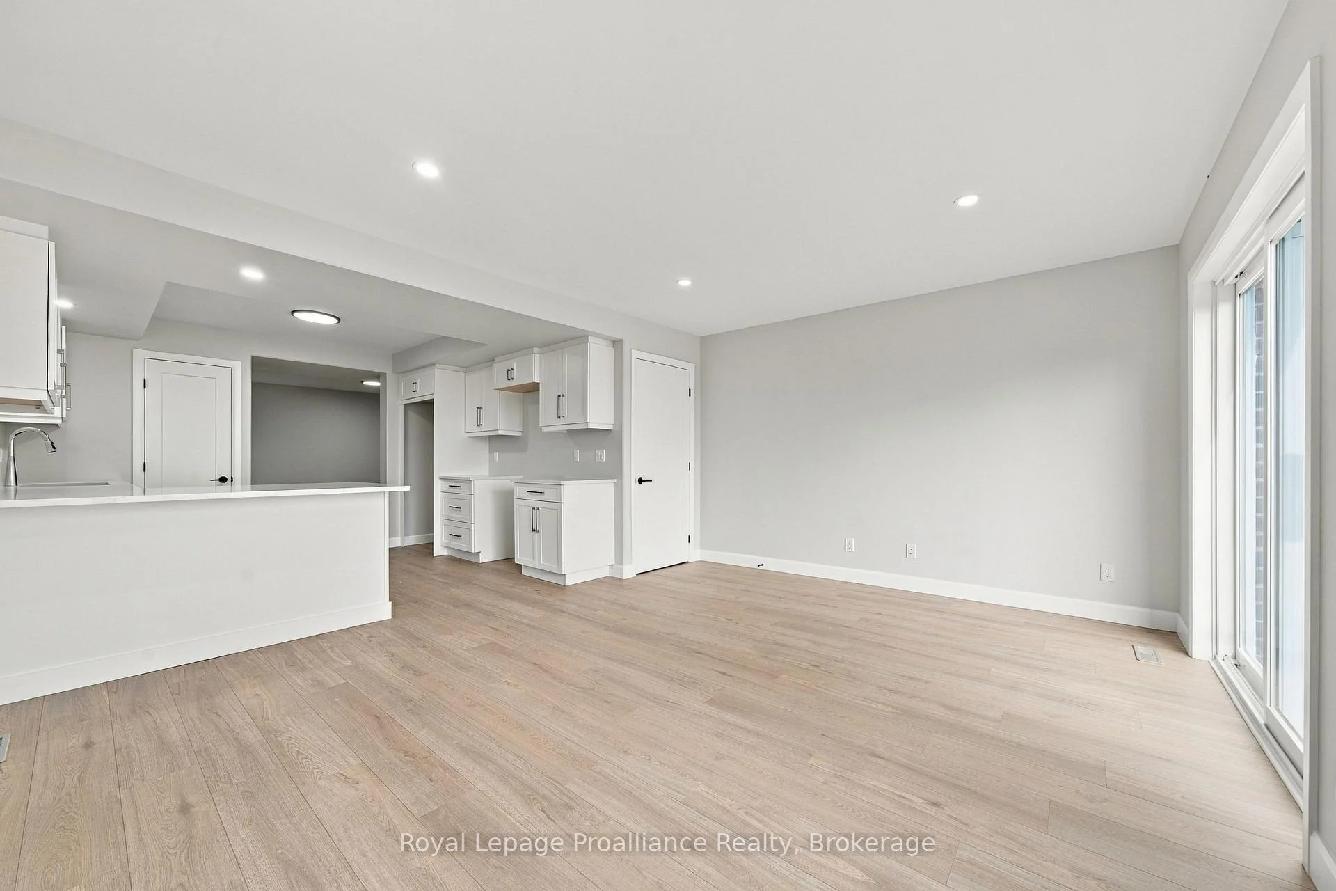 Photo 16 of 77 Cousins Crescent, Belleville, Belleville Ward — HOMEH
