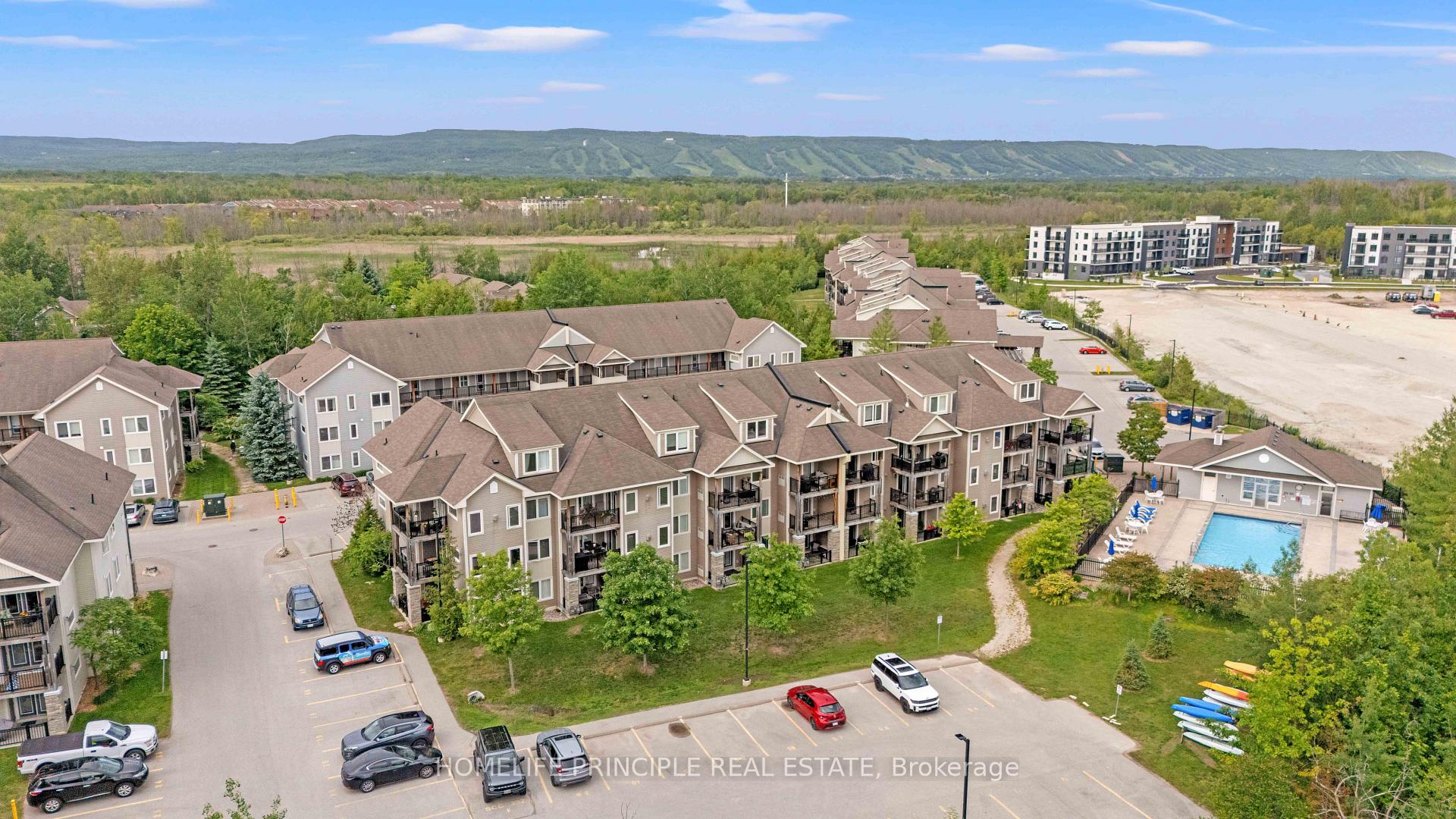 Photo 3 of Unit 205, 3 Brandy Lane Drive, Collingwood — HOMEH