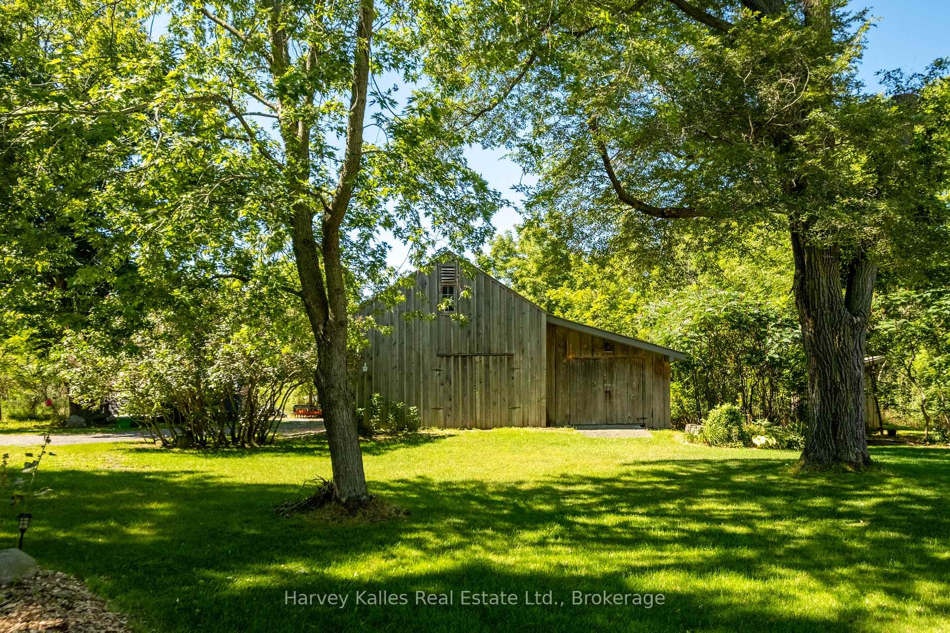 Photo 33 of 244 Salmon Point Road, Prince Edward County, Athol Ward — HOMEH