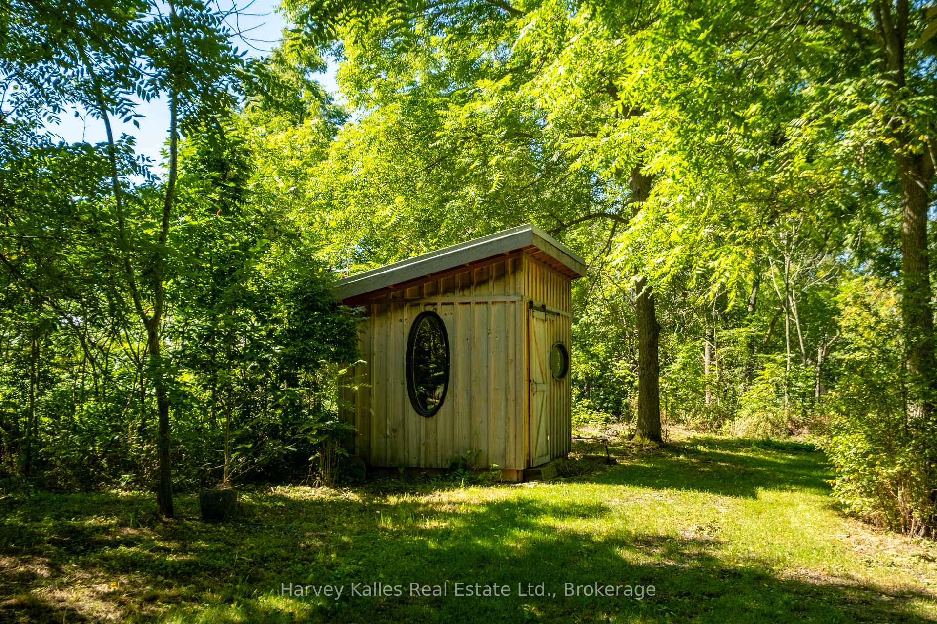 Photo 34 of 244 Salmon Point Road, Prince Edward County, Athol Ward — HOMEH