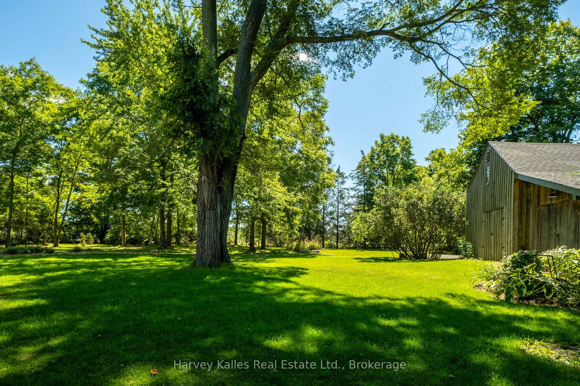 Photo 35 of 244 Salmon Point Road, Prince Edward County, Athol Ward — HOMEH