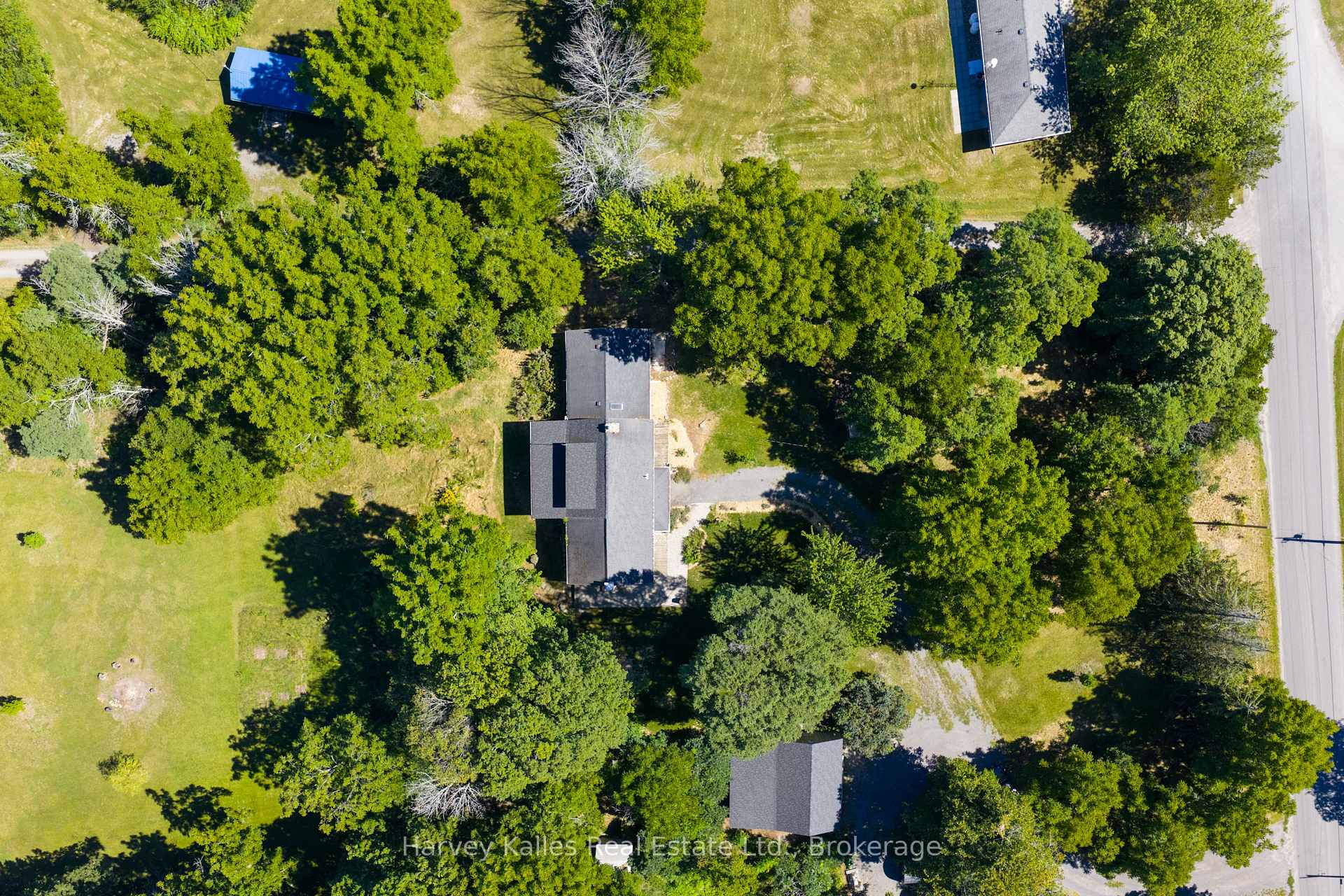 Photo 37 of 244 Salmon Point Road, Prince Edward County, Athol Ward — HOMEH