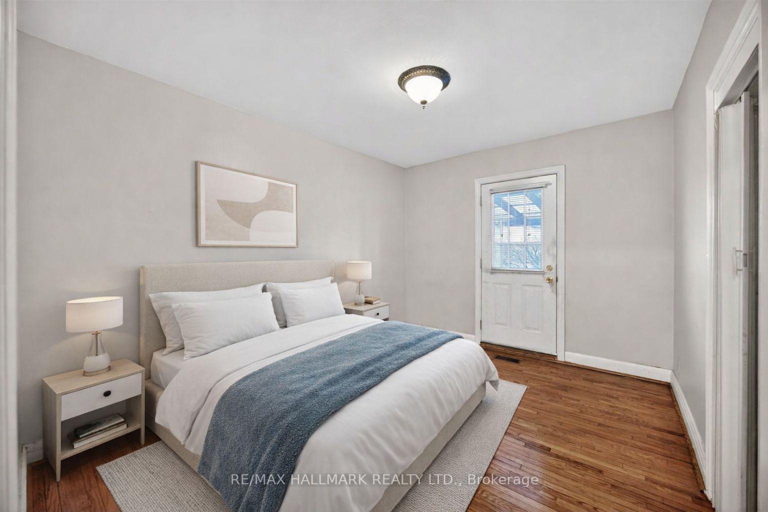 Photo 20 of 50 Dorking Crescent, North York, Downsview-Roding-CFB — HOMEH