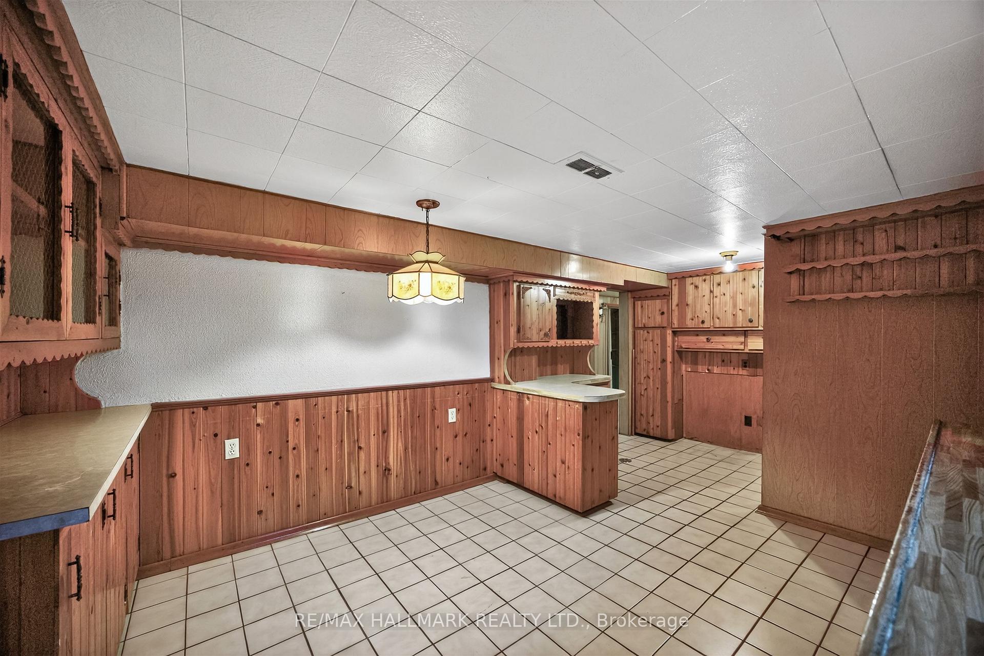 Photo 27 of 50 Dorking Crescent, North York, Downsview-Roding-CFB — HOMEH