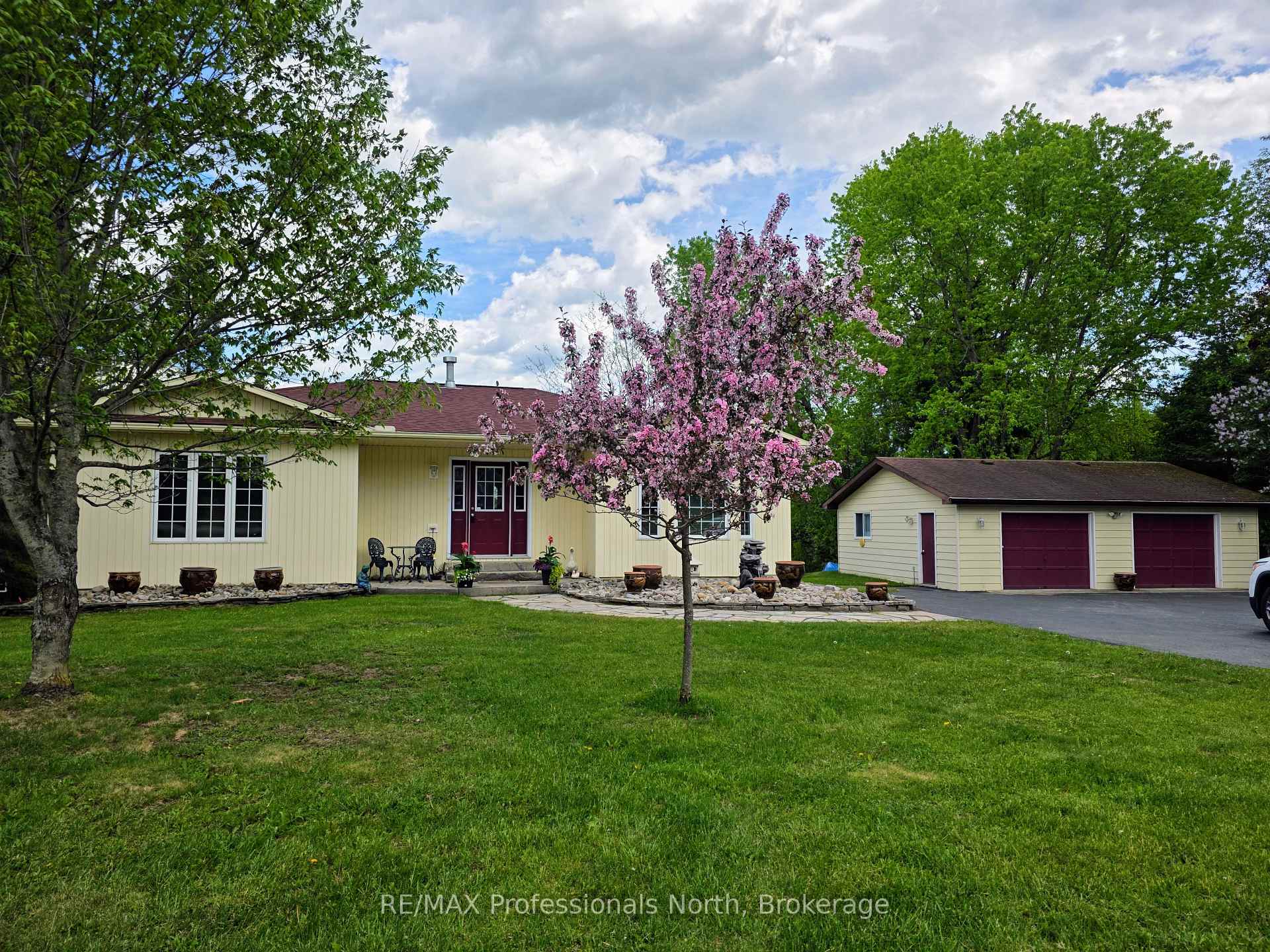 Photo 2 of 4696 County Road 21, Dysart et al, Dysart — HOMEH