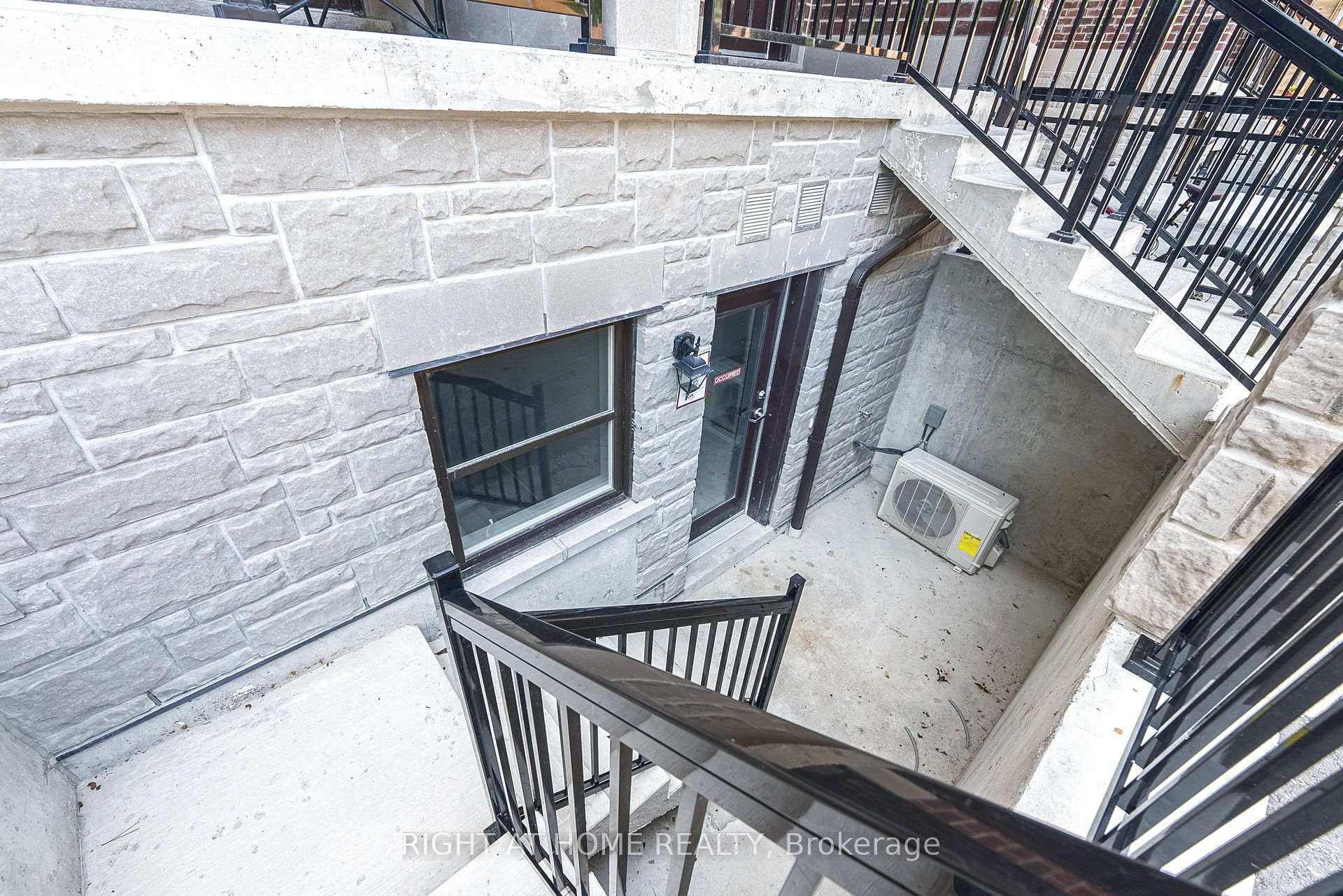 Photo 3 of Unit 102, 15100 Yonge Street, Aurora, Aurora Village — HOMEH