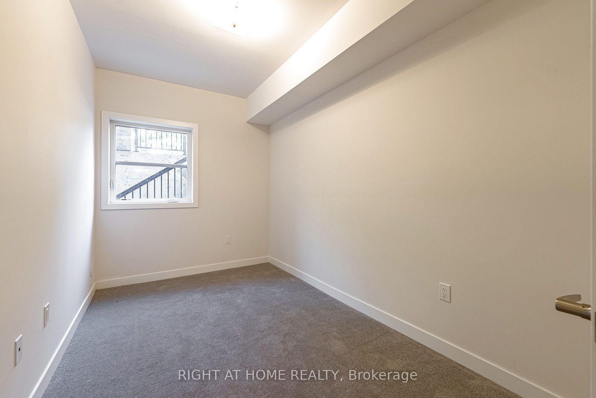 Photo 9 of Unit 102, 15100 Yonge Street, Aurora, Aurora Village — HOMEH