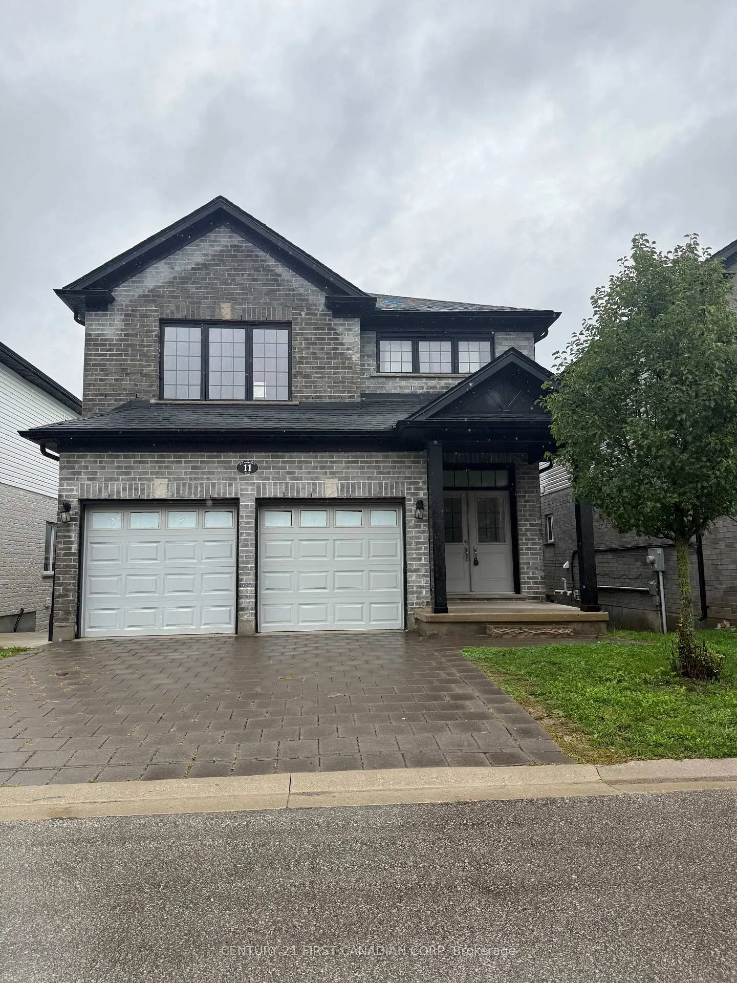 Photo of Unit Upper#11, 2619 Sheffield Boulevard