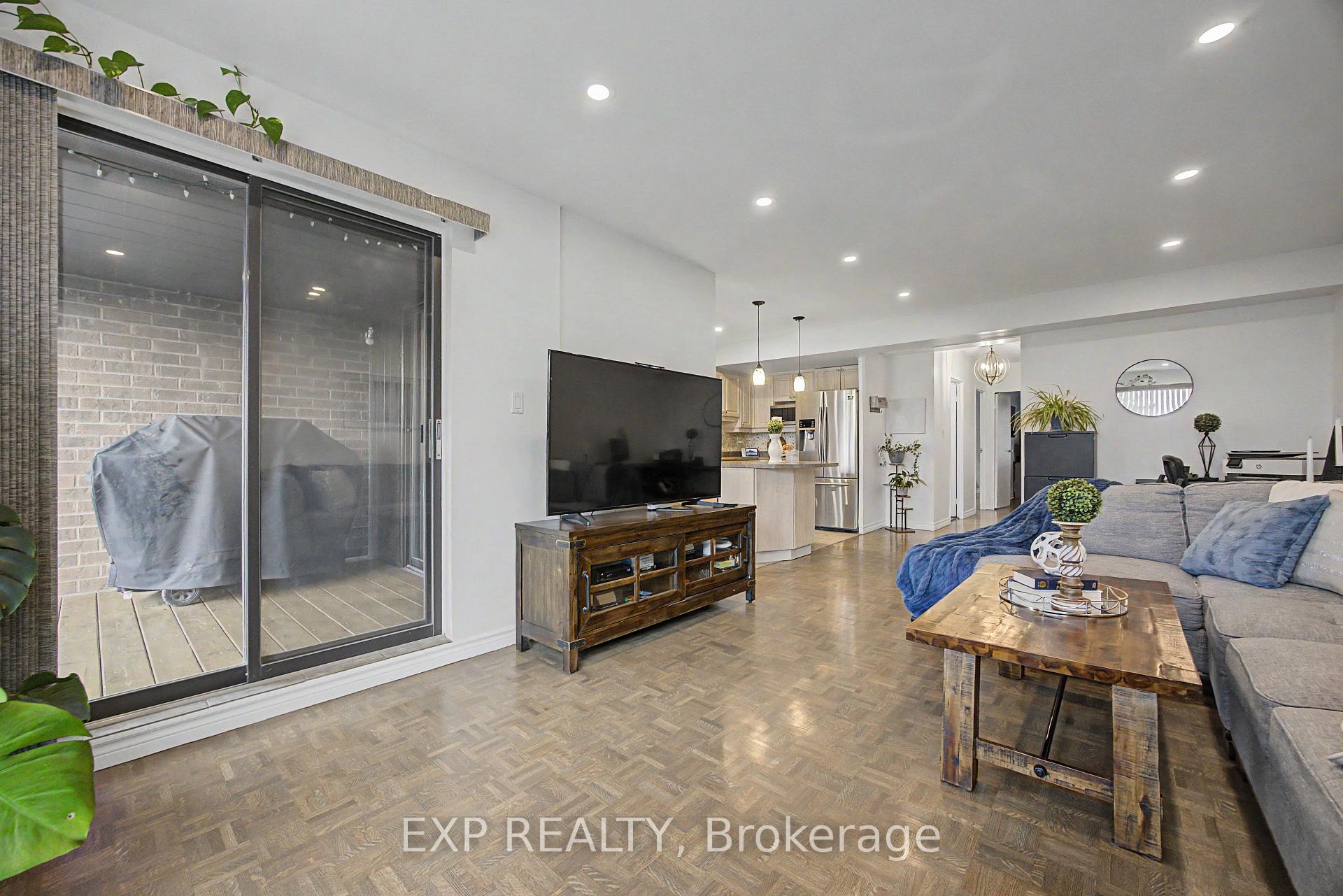 Photo 12 of Unit 501, 1000 Cedarglen Gate, Mississauga, Erindale — HOMEH