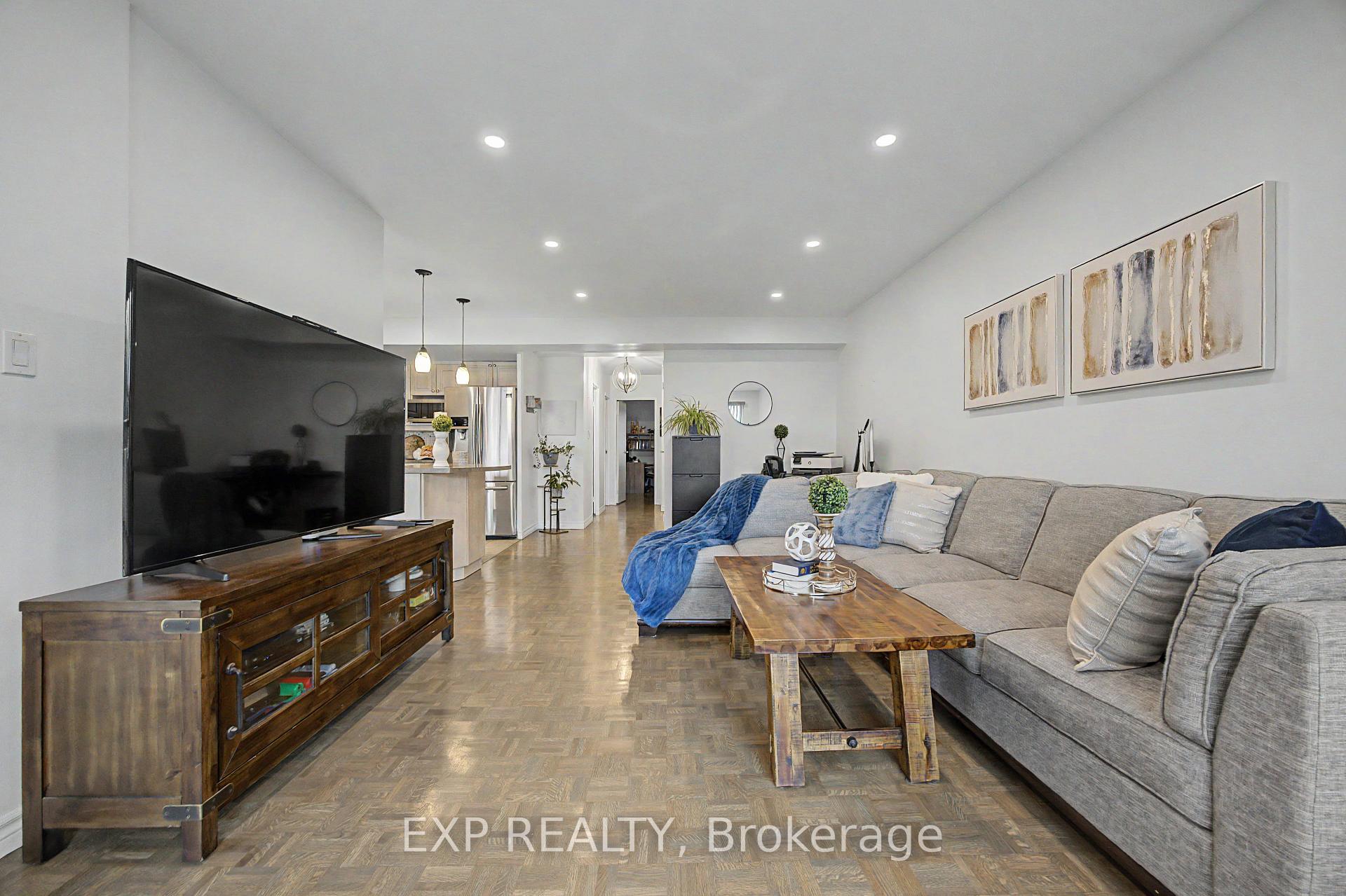 Photo 13 of Unit 501, 1000 Cedarglen Gate, Mississauga, Erindale — HOMEH