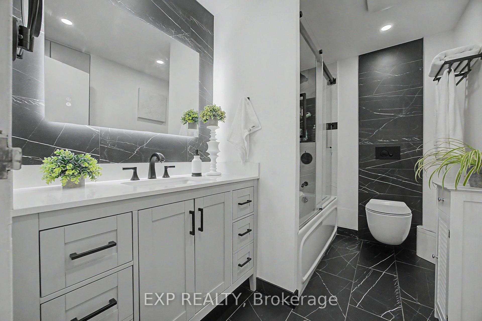 Photo 14 of Unit 501, 1000 Cedarglen Gate, Mississauga, Erindale — HOMEH
