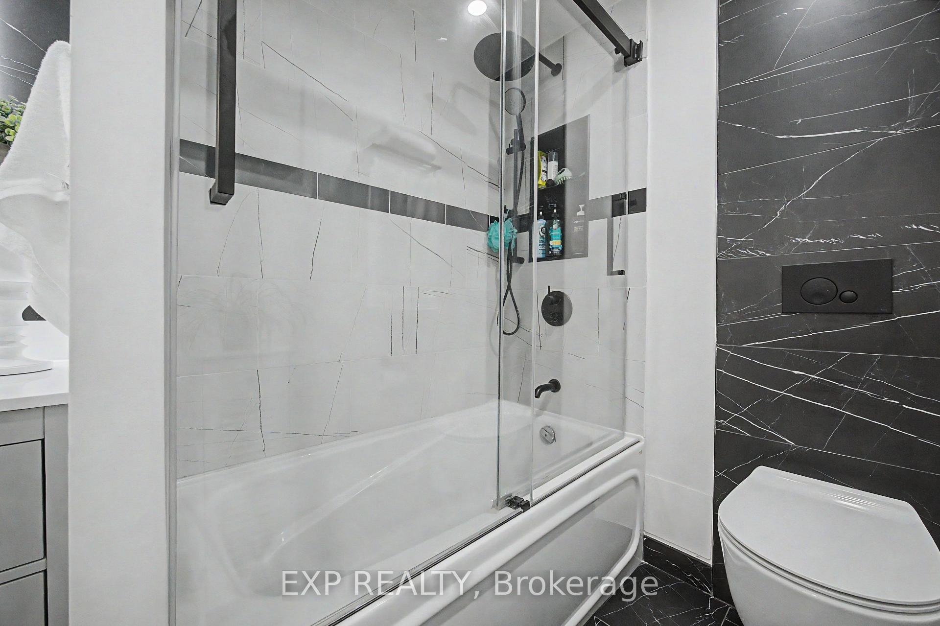 Photo 15 of Unit 501, 1000 Cedarglen Gate, Mississauga, Erindale — HOMEH