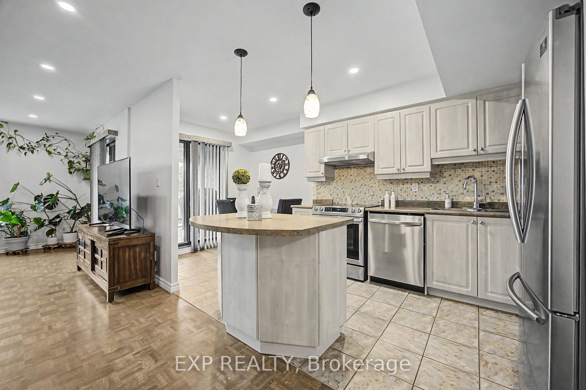 Photo 21 of Unit 501, 1000 Cedarglen Gate, Mississauga, Erindale — HOMEH
