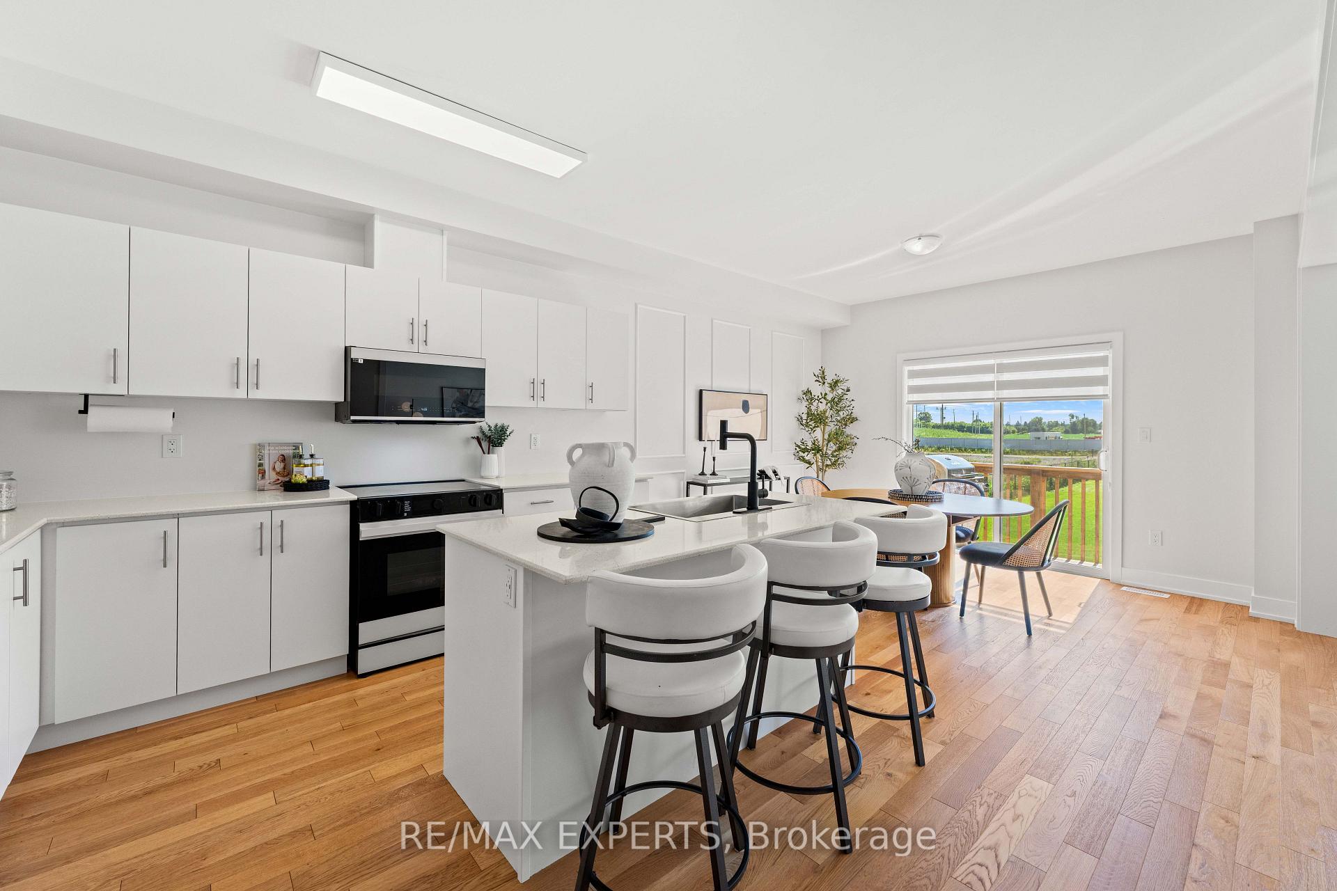 Photo 9 of 10 Lawrence D. Pridham Avenue, New Tecumseth, Alliston — HOMEH