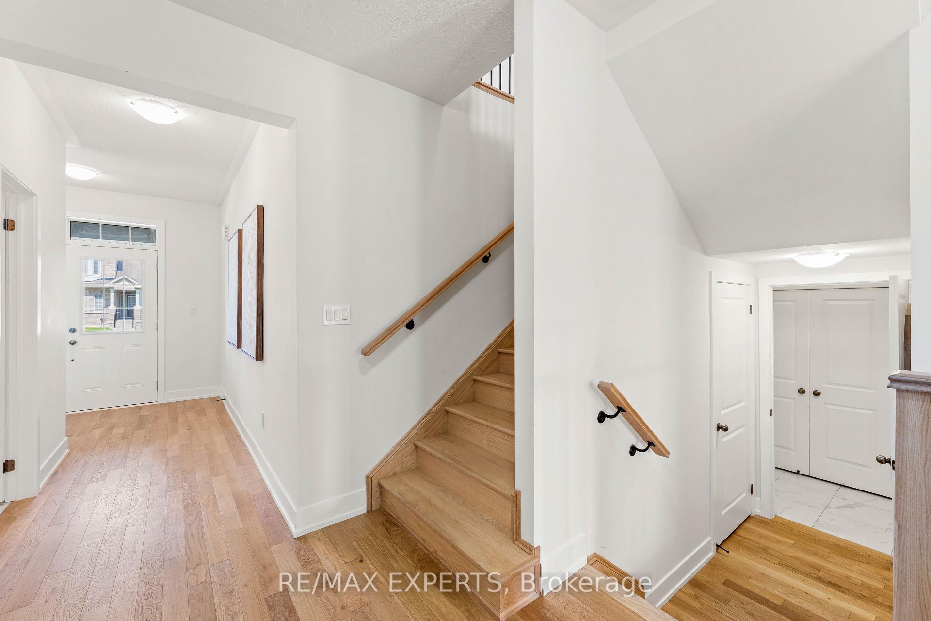 Photo 17 of 10 Lawrence D. Pridham Avenue, New Tecumseth, Alliston — HOMEH