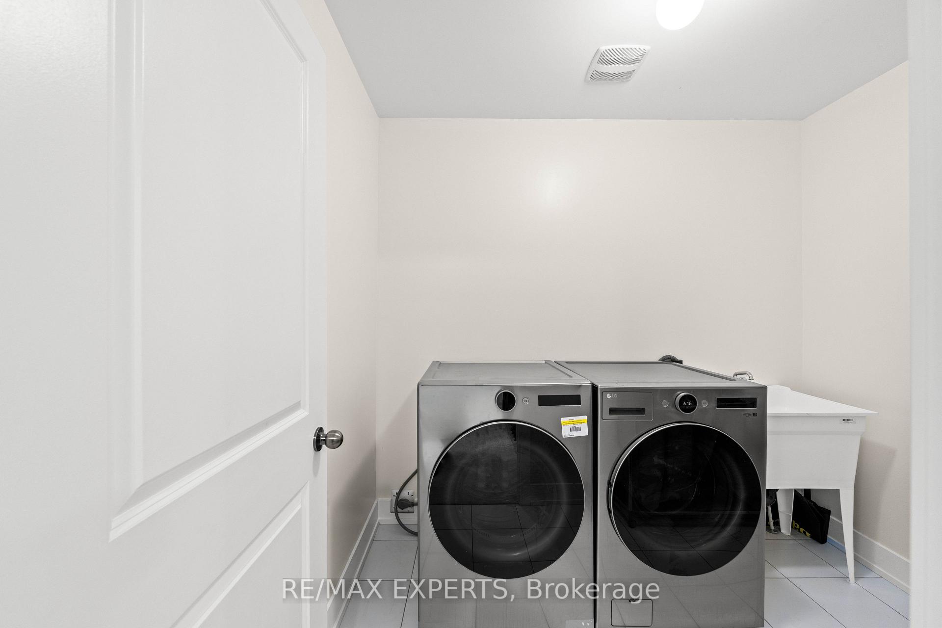 Photo 35 of 10 Lawrence D. Pridham Avenue, New Tecumseth, Alliston — HOMEH