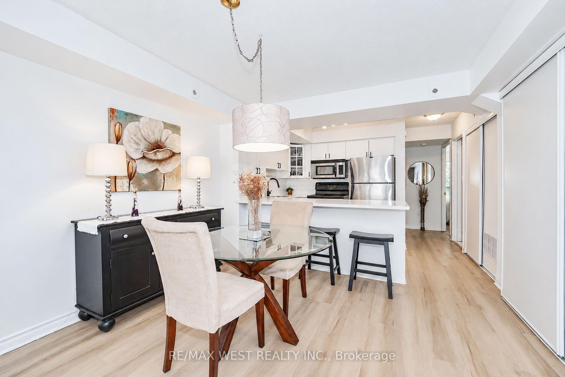 Photo 4 of Unit 2066, 65 George Appleton Way, North York, Downsview-Roding-CFB — HOMEH