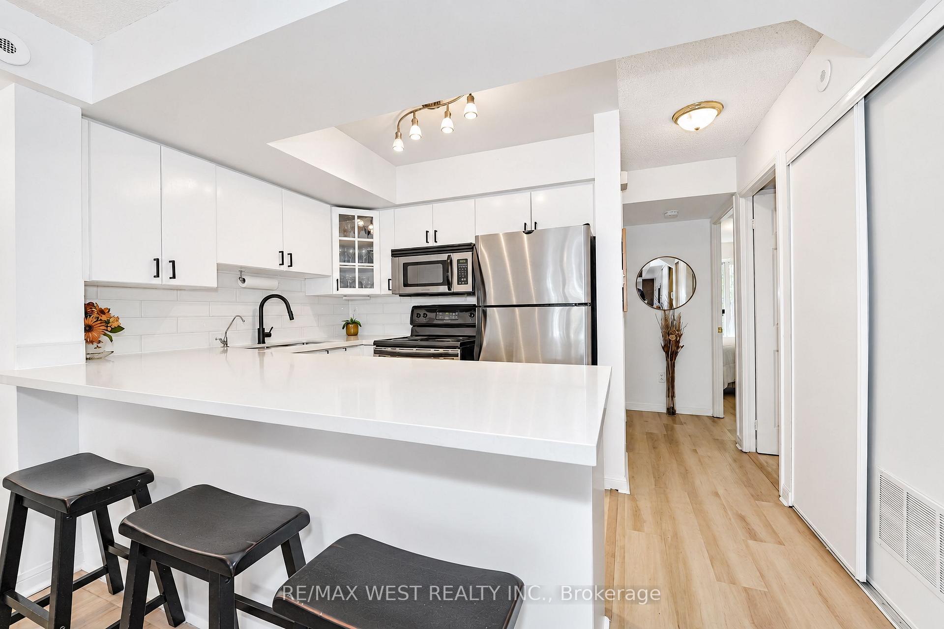 Photo 5 of Unit 2066, 65 George Appleton Way, North York, Downsview-Roding-CFB — HOMEH
