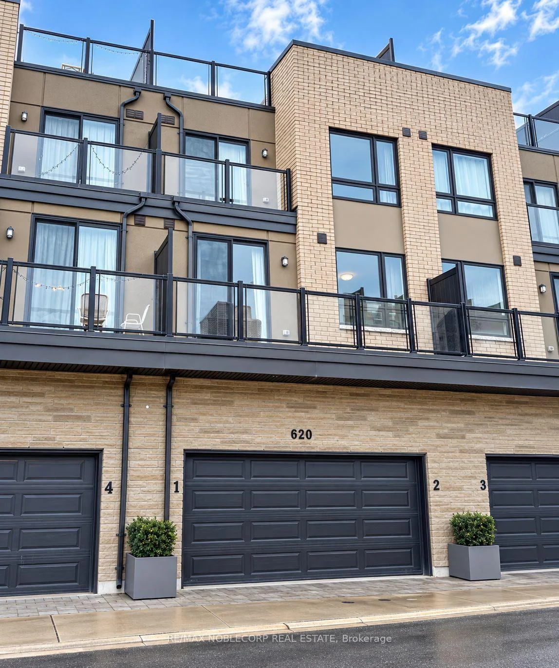 Photo 33 of Unit 2, 620 Rexdale Boulevard, Etobicoke, West Humber-Clairville — HOMEH