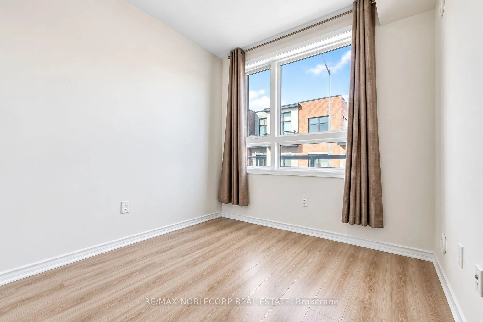 Photo 13 of Unit 2, 620 Rexdale Boulevard, Etobicoke, West Humber-Clairville — HOMEH