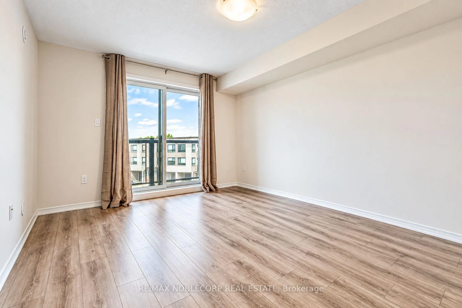 Photo 24 of Unit 2, 620 Rexdale Boulevard, Etobicoke, West Humber-Clairville — HOMEH