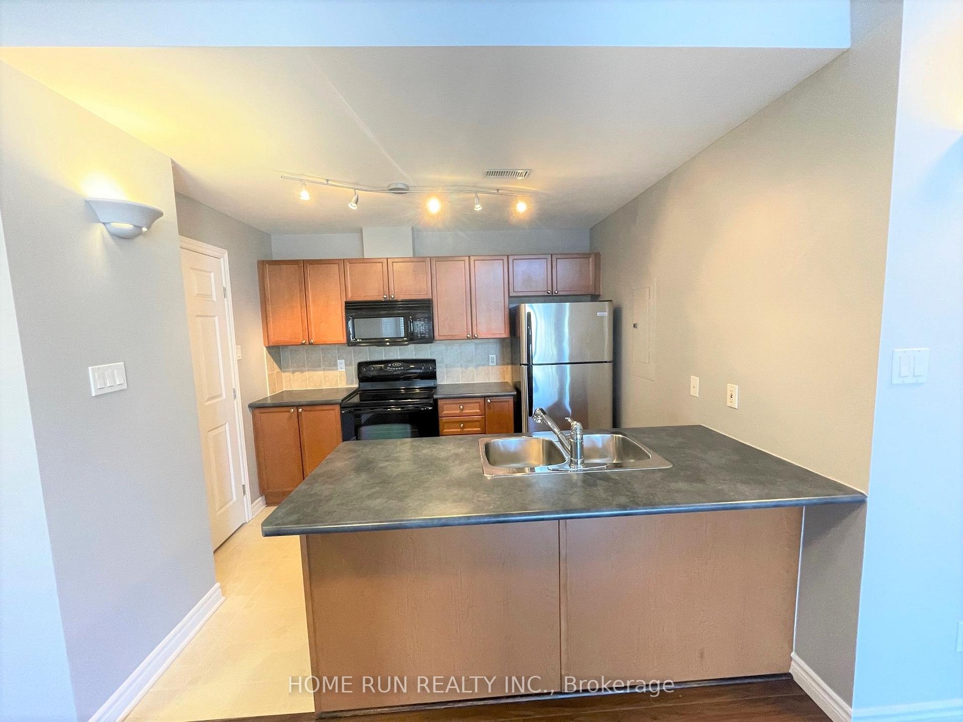 Photo 13 of Unit F, 170 Waterbridge Drive, Ottawa, Barrhaven East — HOMEH