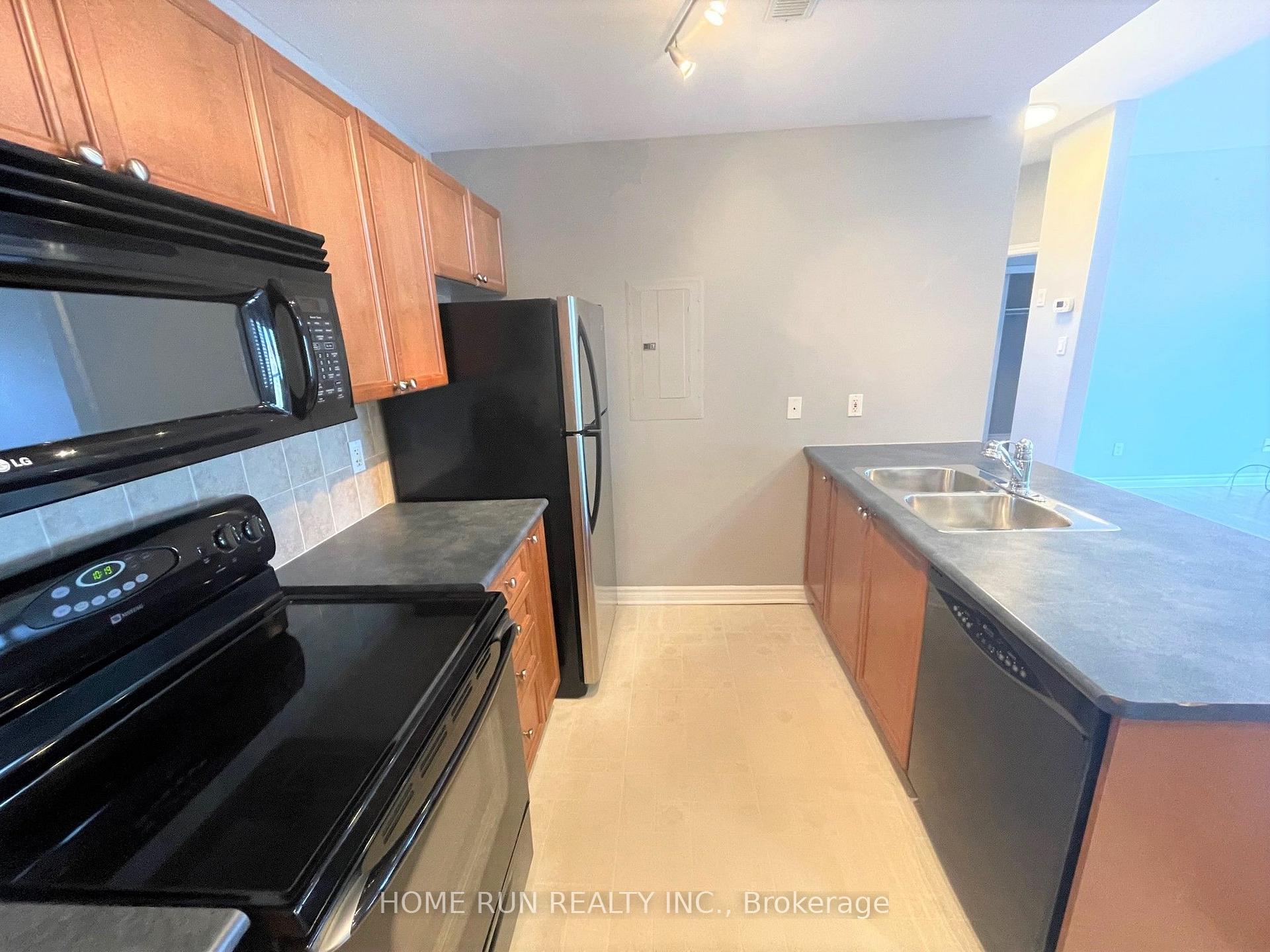 Photo 15 of Unit F, 170 Waterbridge Drive, Ottawa, Barrhaven East — HOMEH