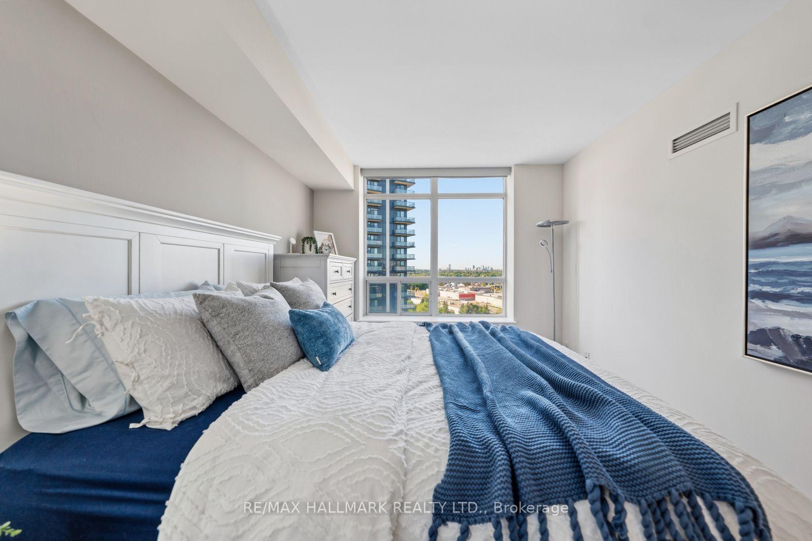 Photo 26 of Unit LPH6, 75 King William Crescent, Richmond Hill, Langstaff — HOMEH