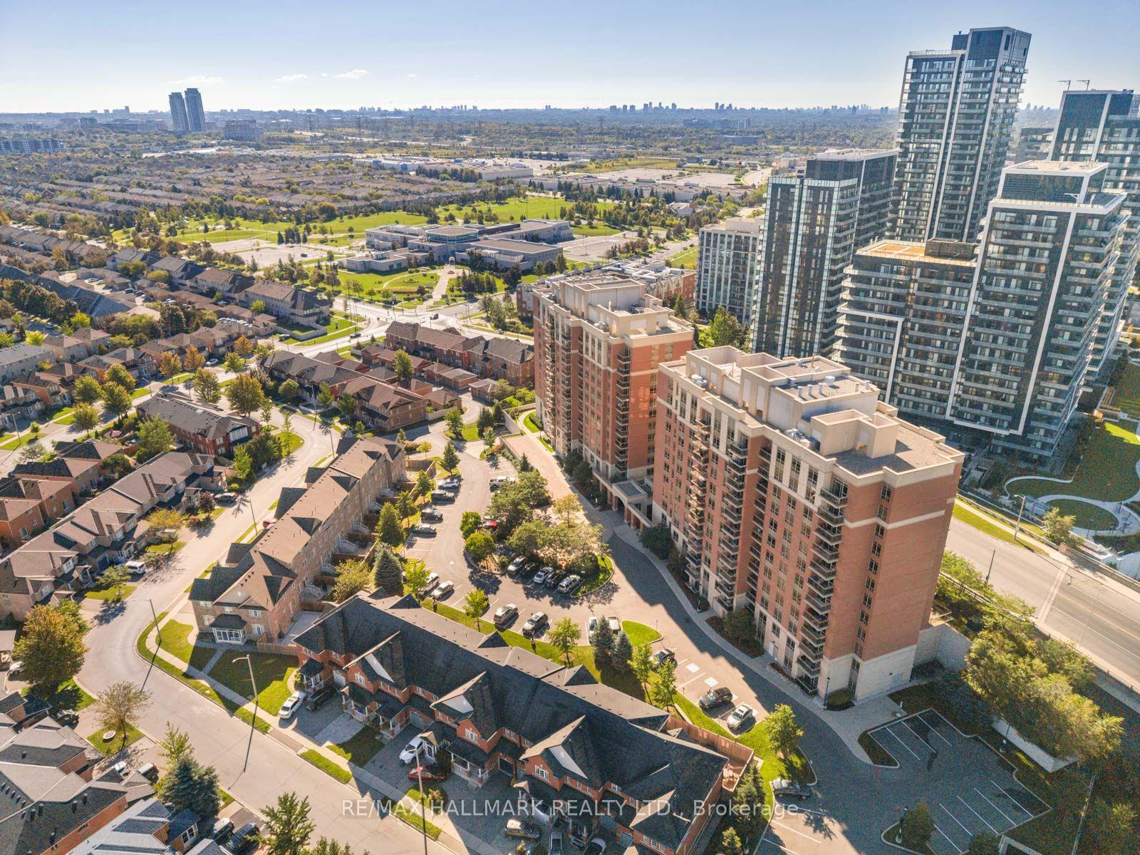 Photo 33 of Unit LPH6, 75 King William Crescent, Richmond Hill, Langstaff — HOMEH