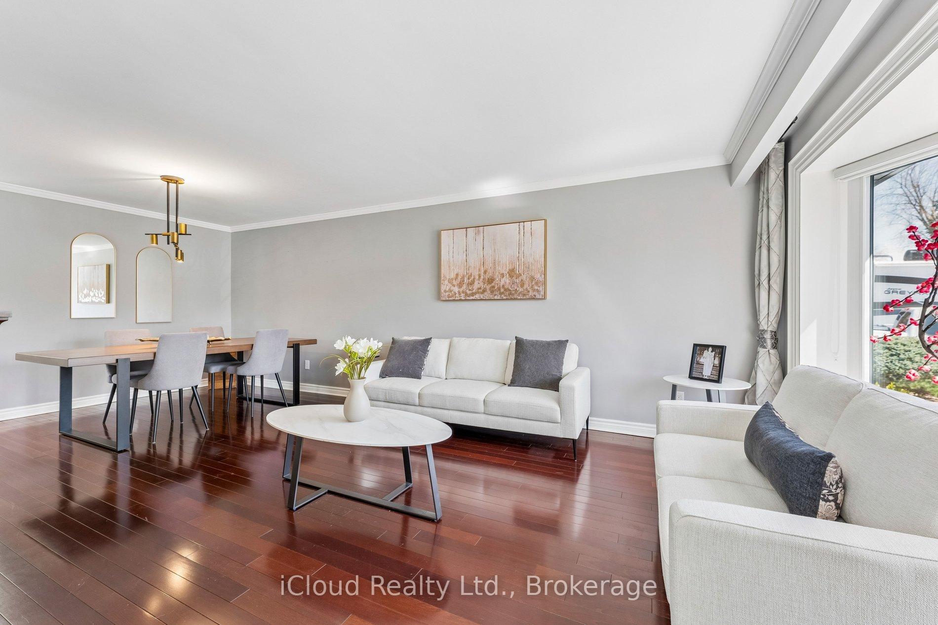 Photo 3 of 43 Ferndale Crescent, Brampton, Brampton East — HOMEH