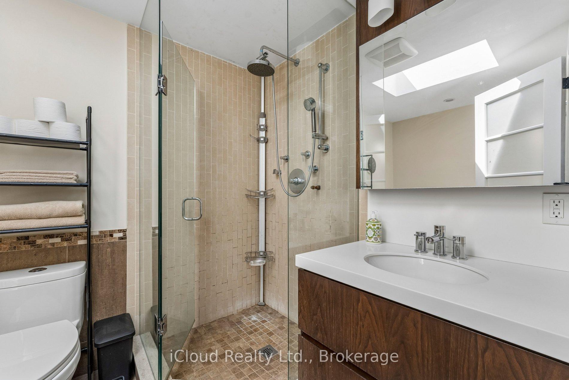 Photo 20 of 43 Ferndale Crescent, Brampton, Brampton East — HOMEH