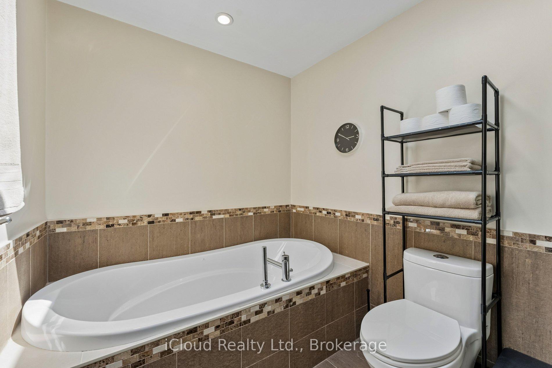 Photo 21 of 43 Ferndale Crescent, Brampton, Brampton East — HOMEH