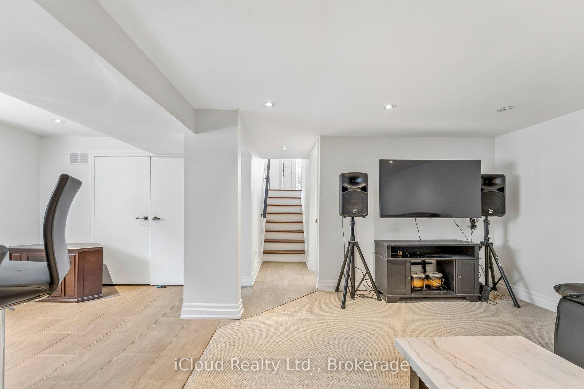 Photo 26 of 43 Ferndale Crescent, Brampton, Brampton East — HOMEH