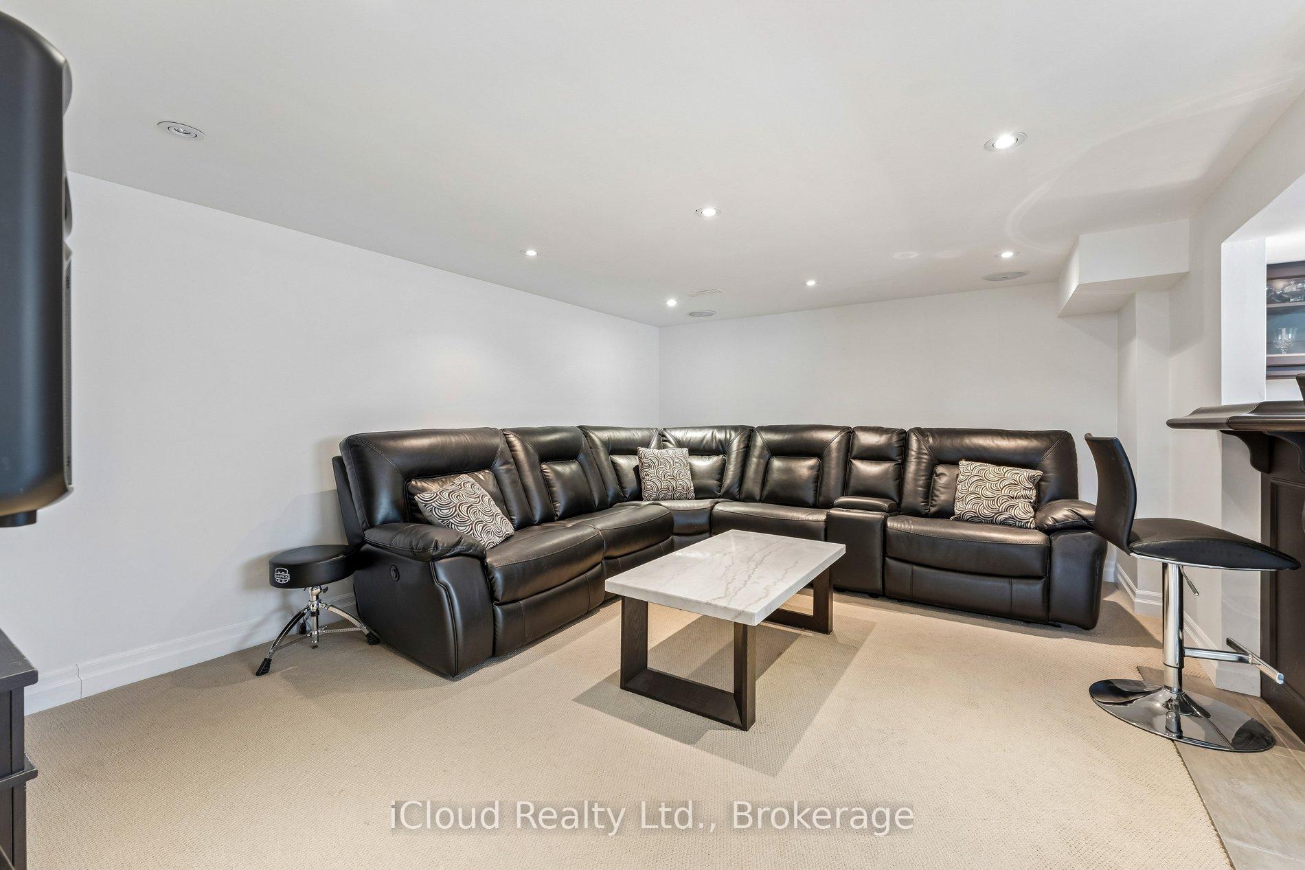 Photo 28 of 43 Ferndale Crescent, Brampton, Brampton East — HOMEH