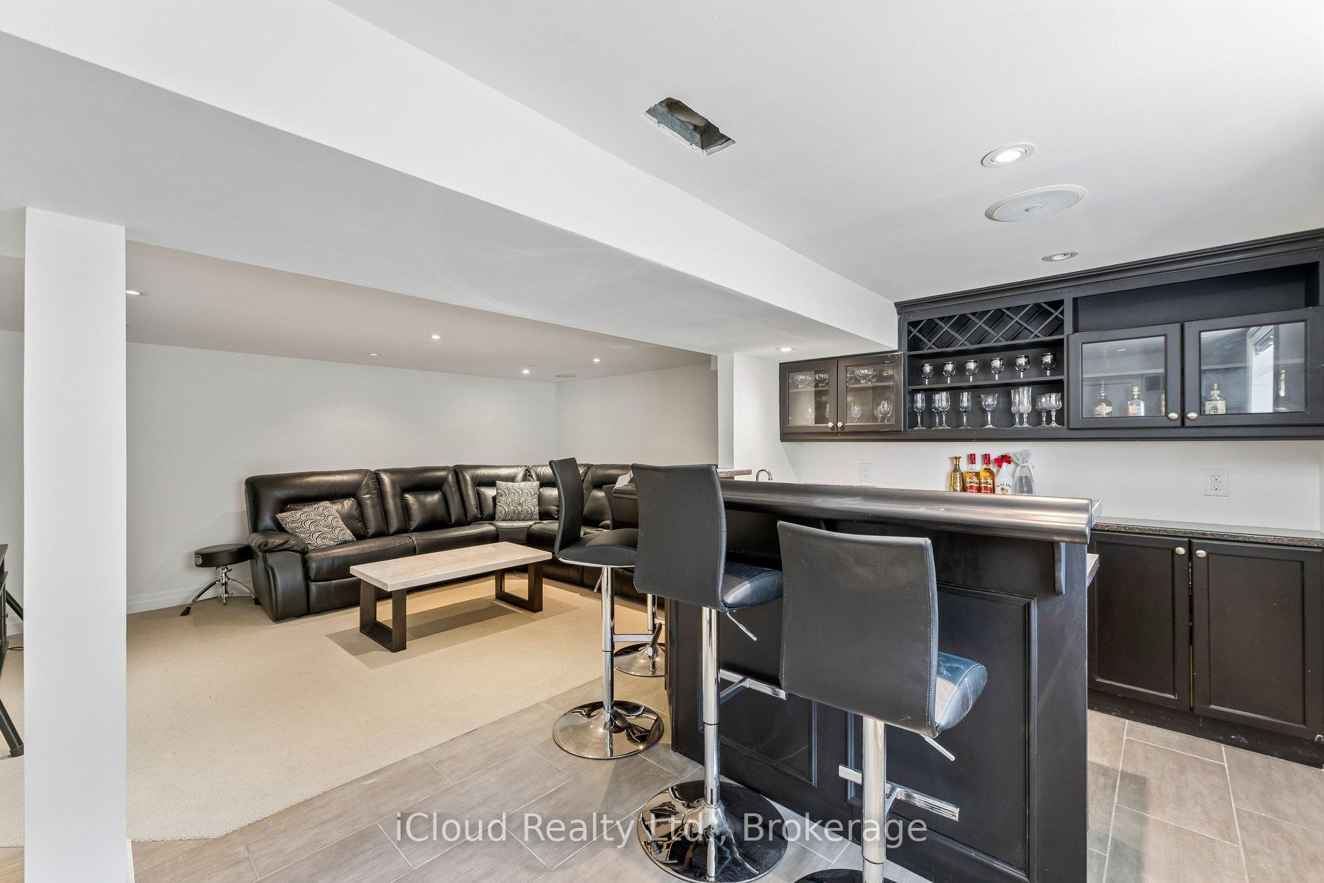 Photo 30 of 43 Ferndale Crescent, Brampton, Brampton East — HOMEH