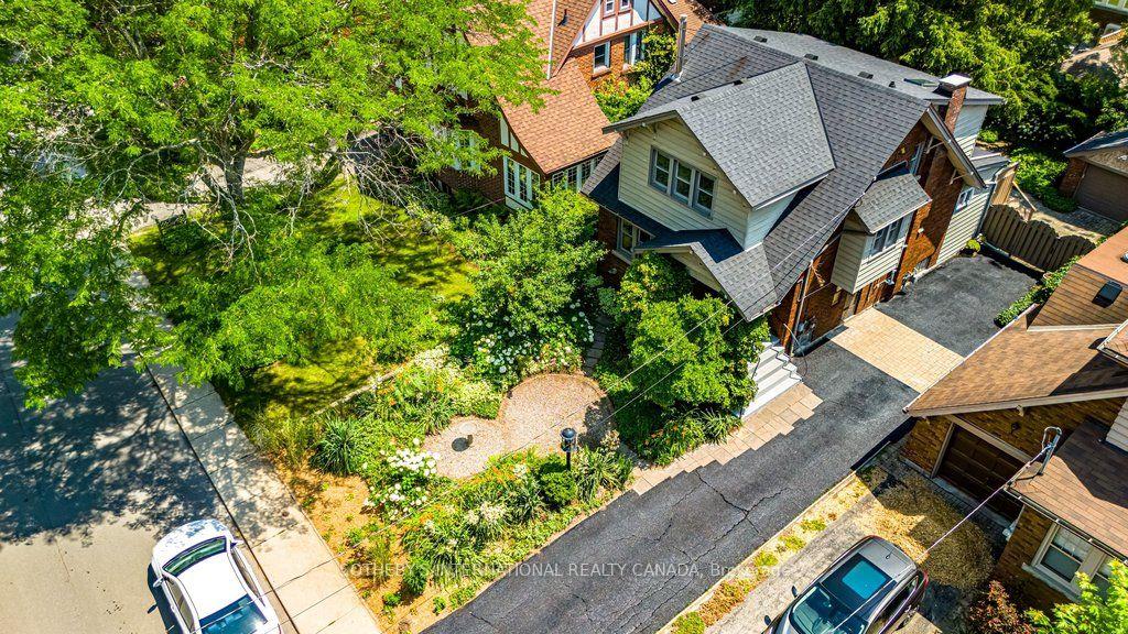 Photo 2 of 100 Dalewood Crescent, Hamilton, Westdale — HOMEH