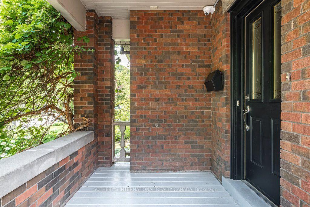 Photo 5 of 100 Dalewood Crescent, Hamilton, Westdale — HOMEH