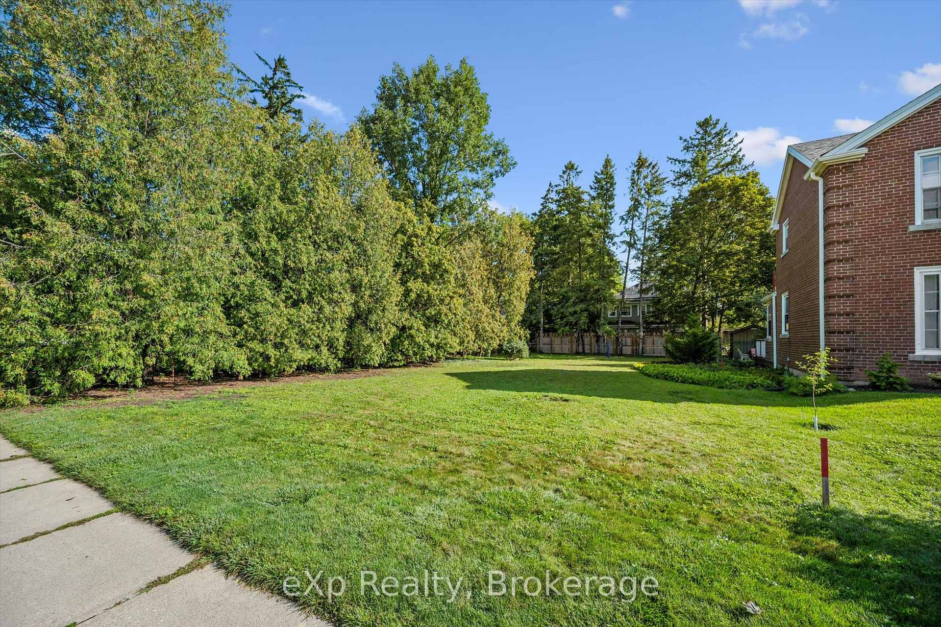 Photo 2 of 18 Prospect Avenue, Guelph, St. George's — HOMEH