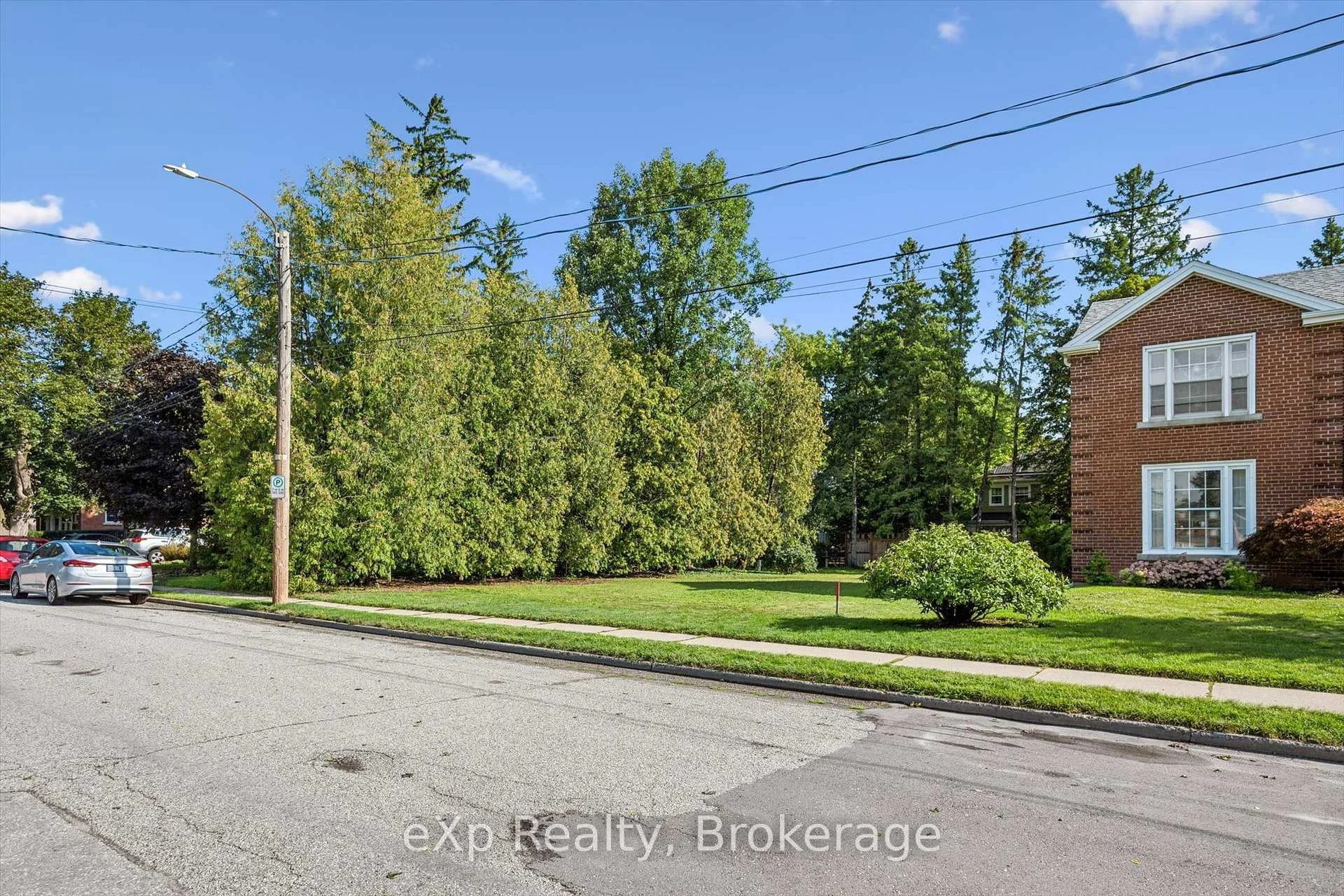 Photo 12 of 18 Prospect Avenue, Guelph, St. George's — HOMEH