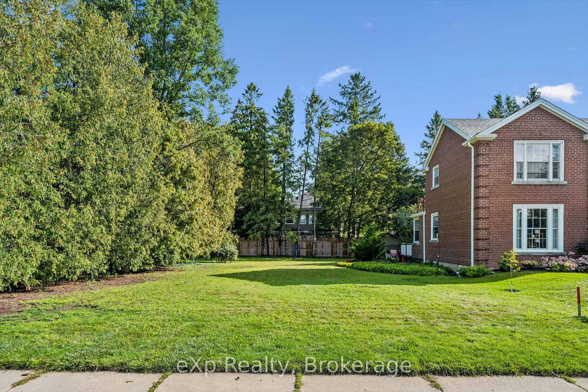 Photo 16 of 18 Prospect Avenue, Guelph, St. George's — HOMEH