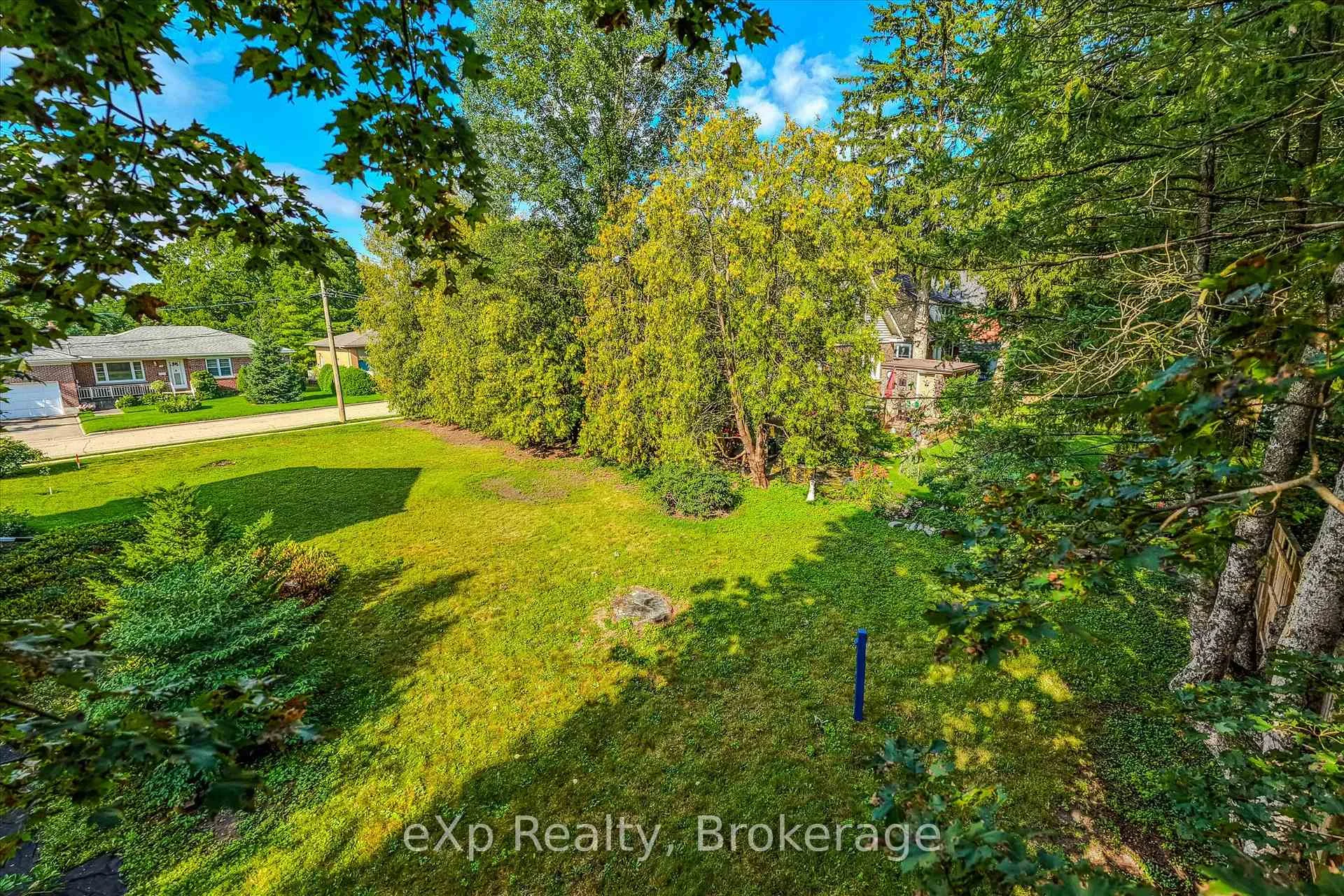 Photo 21 of 18 Prospect Avenue, Guelph, St. George's — HOMEH