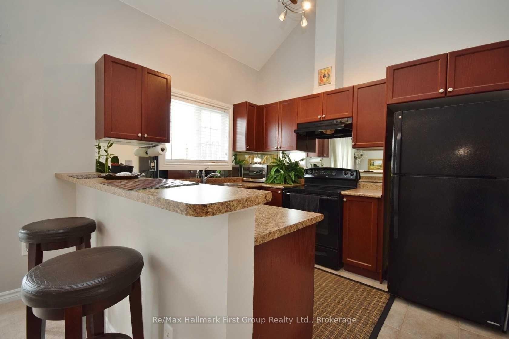 Photo 2 of 44 Wicker Park Way, Whitby, Pringle Creek — HOMEH